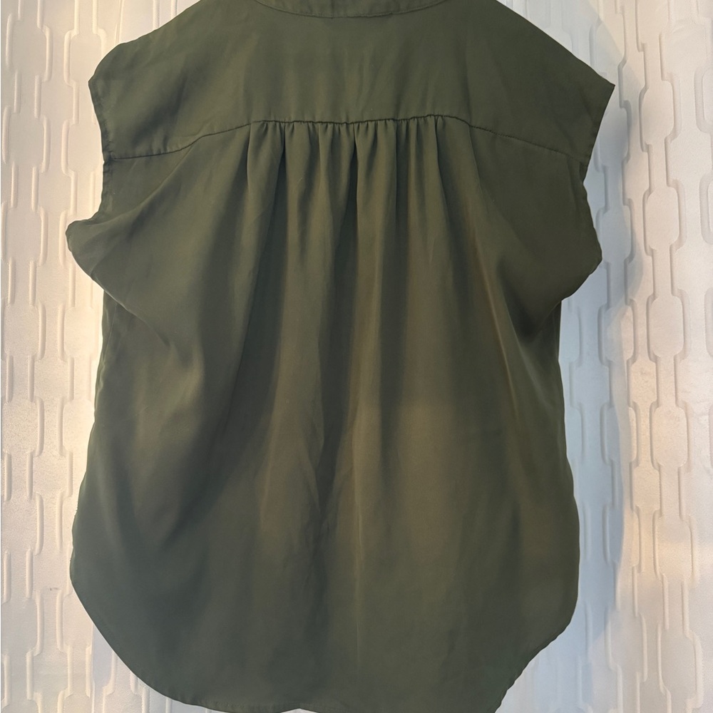 Women's Banana Republic Green Sleeveless Top- Size XS - Picture 3 of 8